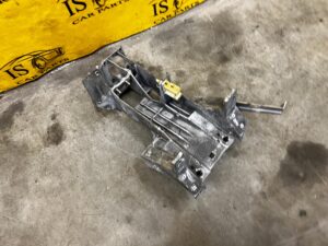 STELAŻ PODSTAWA MOCOWANIE PEDAŁU HAMULCA CHEVROLET CORVETTE C5 97-04