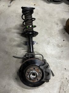 NOGA ZWROTNICA AMORTYZATOR PRZÓD PRAWY PRAWA RENAULT MEGANE IV