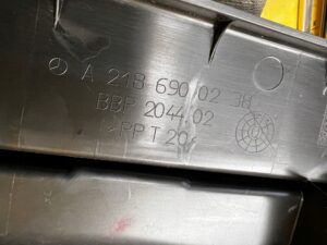 OSŁONA PODŁOGI BAGAŻNIKA PRAWA MERCEDES CLS W218 SHOOTING BRAKE