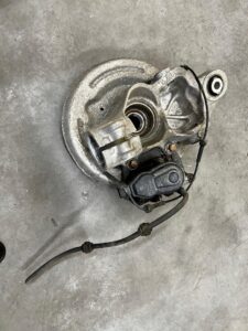 PIASTA ZWROTNICA ZACISK TYŁ LEWY RANGE ROVER EVOQUE L538 2.0 B