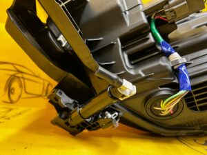 REFLEKTOR LAMPA PRZEDNIA PRZÓD PRAWY LED SUBARU FORESTER VI SL 25-