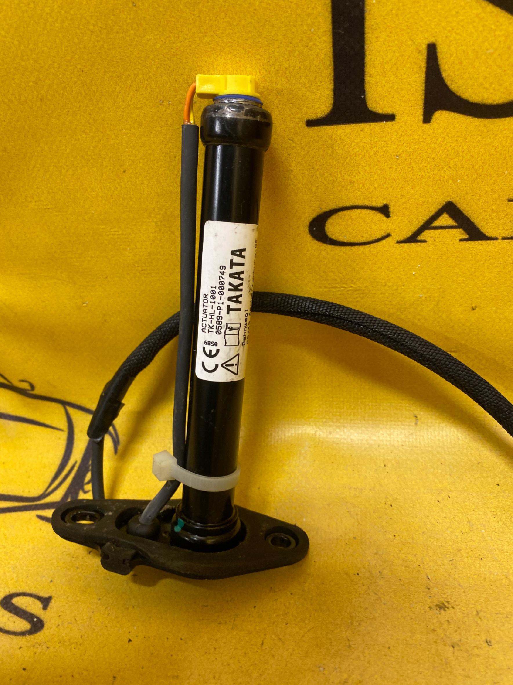 FORD MUSTANG S550 NABÓJ NABOJE PIROTECHNICZNE L/P