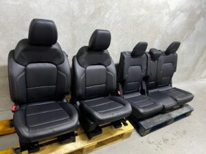 KOMPLET FOTELE KANAPA PRZÓD TYŁ SKÓRA AIRBAG ELEKTRYCZNE FORD BRONCO 21- EU