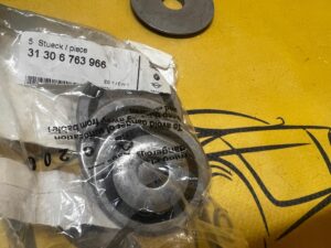 PODKŁADKA AMORTYZATORA PRZÓD BMW 1 E81 3 E90 5 E60 X1 E84 X3 E83 NOWA OEM