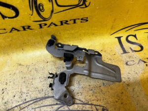 UCHWYT WSPORNIK MOCOWANIE CZUJNIKA NISSAN RENAULT MEGANE IV 1.5 DCI