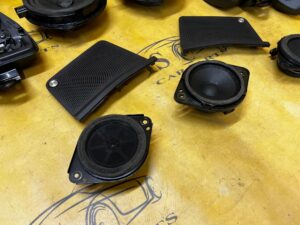 ZESTAW NAGŁOŚNIENIE GŁOŚNIKI BANG OLUFSEN FORD BRONCO 21-