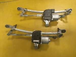 MECHANIZM WYCIERACZEK PEUGEOT 5008 P87 N.M. 17R