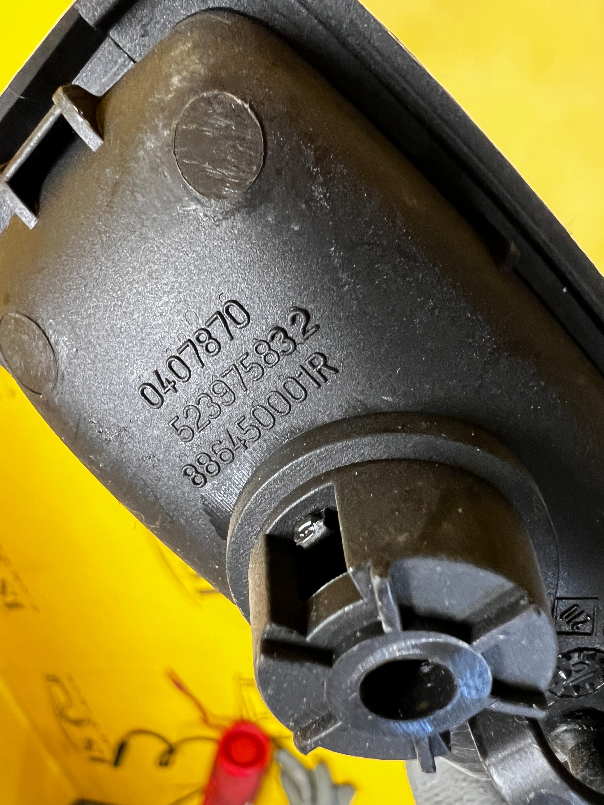 KLAMKA RĄCZKA CIĘGNO SKŁADANIA KANAPY RENAULT MEGANE IV