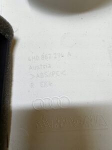 OSŁONA POSZYCIE TAPICERKA SŁUPKA B PRAWA ALCANTARA AUDI A8 D4