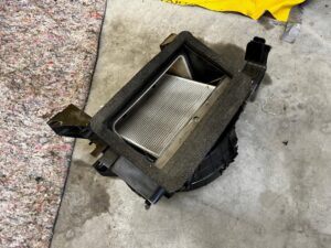 DMUCHAWA POWIETRZA NAWIEWU WENTYLATOR RANGE ROVER VELAR L560 EU