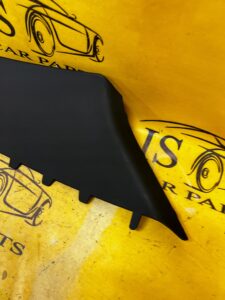 OSŁONA POSZYCIE SŁUPKA C PRAWA BMW F40