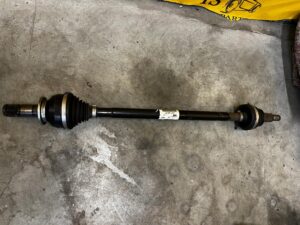 PÓŁOŚ TYŁ TYLNA PRAWA PRAWY RANGE ROVER VELAR L560