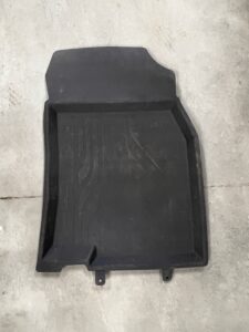 DYWANIK WYCIERACZKA GUMOWA PRZÓD PRAWY ORYGINALNY RENAULT KADJAR