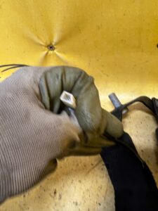 KOMPLET ZAPINKI PASÓW TYŁ BMW F40