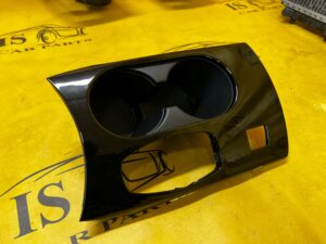 PANEL DEKOR ŚRODKOWY UCHWYT NA KUBKI NAPOJE CUPHOLDER INFINITI Q30