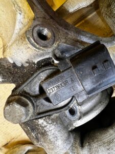 POKRYWA ZAWORÓW SILNIKA RENAULT DACIA NISSAN MERCEDES 1.5 BLUE DCI