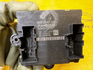 MODUŁ STEROWNIK DRZWI TYŁ LEWY LAND ROVER DISCOVERY SPORT V L550 LIFT