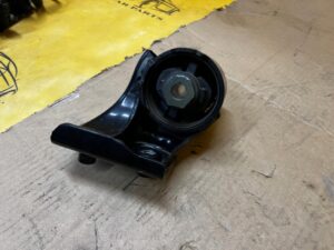 ŁAPA MOCOWANIE PODUSZKA SILNIKA LEWA FORD BRONCO 2.7 V6 ECOBOOST 21-