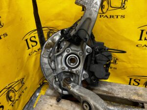 ZWROTNICA TARCZA ZACISK WAHACZ PRZÓD PRAWY MERCEDES GLS X166 450 3.0 B V6