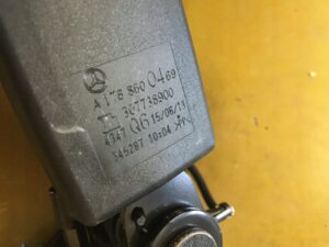 ZAPINKI PASÓW BEZPIECZEŃSTWA TYŁ MERCEDES INFINITI