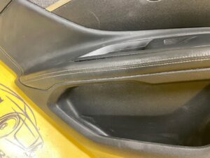 BOCZEK TAPICERKA DRZWI GT LINE LEWY TYŁ PEUGEOT 3008 II