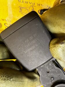 KOMPLET ZAPINKI PASÓW TYŁ BMW F40