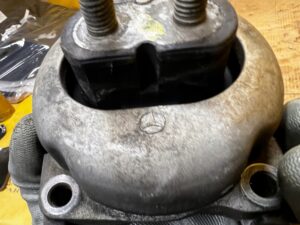 ŁAPA MOCOWANIE PODUSZKA SKRZYNI BIEGÓW MERCEDES GLS X166