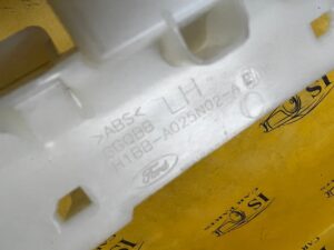 MOCOWANIE OSŁONY POSZYCIA SŁUPKA PRZÓD LEWY FORD FIESTA MK8