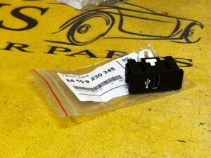 GNIAZDO PORT WTYCZKA USB BMW MINI F60 BMW F30 NOWE OEM