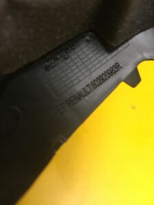 OSŁONA ZAŚLEPKA TRÓJKĄT LUSTERKA RENAULT MEGANE IV