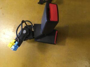 ZAPINKI PASÓW BEZPIECZEŃSTWA TYŁ MERCEDES INFINITI