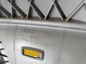 POSZYCIE OSŁONA SŁUPKA ŚRODKOWEGO B PRAWY LAND ROVER DISCOVERY 5 V L462