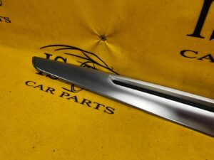 PRAWA LISTWA DEKOR LED TUNELU RENAULT MEGANE IV