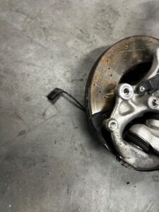 ZWROTNICA ZAWIESZENIE PRZÓD LEWY LEWA MERCEDES C-KLASA W206 2WD RWD