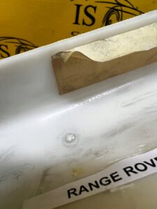 OSŁONA POSZYCIE SŁUPKA A PRZÓD PRAWA PRAWY RANGE ROVER VELAR L560