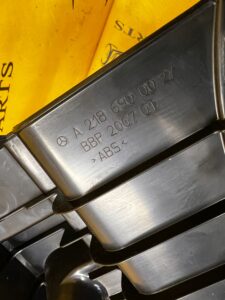 OSŁONA ZAŚLEPKA BAGAŻNIKA PASA TYŁ TYLNEGO MERCEDES CLS W218 SHOOTING BRAKE