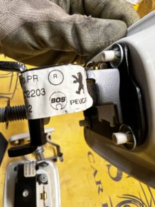 MOCOWANIE ROLETY BAGAŻNIKA PEUGEOT 508 I KOMBI SW