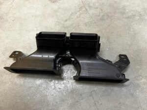 NAWIEW KANAŁ POWIETRZA DESKI KONSOLI AUDI SQ7 Q7 4M0