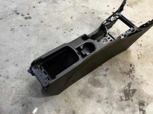 TUNEL ŚRODKOWY SCHOWEK UCHWYT NA KUBEK CUPHOLDER PEUGEOT 308 T9 HB EU