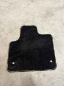 DYWANIK WELUROWY PRZÓD LEWY ORYGINALNY LAND ROVER DISCOVERY SPORT L550