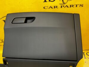 SCHOWEK DESKI KONSOLI PASAŻERA AUDI A4 B9