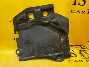 WYGŁUSZENIE IZOLACJA LEWEGO SŁUPKA MERCEDES W213