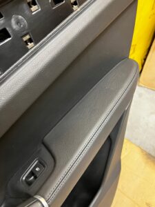 BOCZEK DRZWI BOSE PRAWY PORSCHE CAYENNE COUPE 9Y3 HYBRID