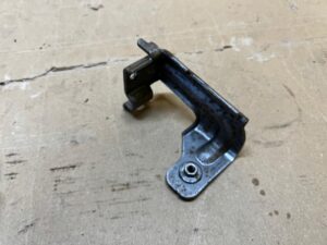 WSPORNIK UCHWYT MOCOWANIE BOCZKA BAGAŻNIKA LEWY FORD EXPLORER MK6