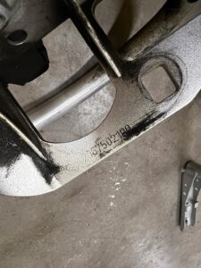 KOMPLET ZAWIASY ZAWIAS KLAPY TYŁ BAGAŻNIKA MERCEDES C-KLASA W206 7922 922