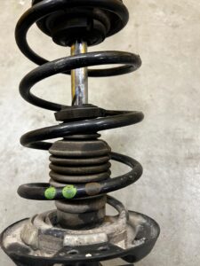 NOGA AMORTYZATOR ZWROTNICA PRZÓD PRAWY DACIA JOGGER 2022R 1.0 TCE