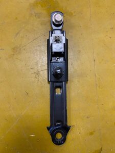 LEWY PRAWY SUWAK REGULACJA PASA INFINITI Q50