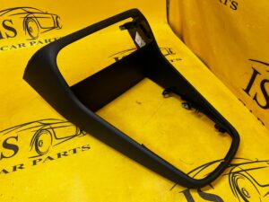 OSŁONA RAMKA TUNELU ŚRODKOWEGO FORD FIESTA MK8