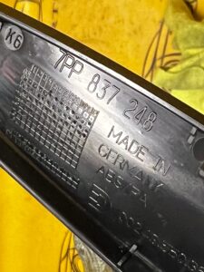 OSŁONA PLASTIK ZAŚLEPKA PRAWA PORSCHE 911 991 LIFT