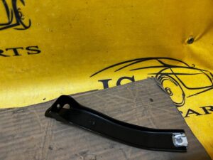 WSPORNIK MOCOWANIE DESKI ROZDZIELCZEJ KONSOLI AUDI A8 D4 4H